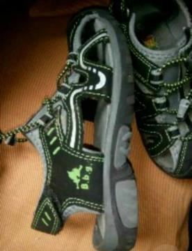 Sandalias Talla 30 Marca Bubble Gummers