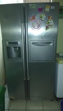 Refrigeradora LG 2 puertas