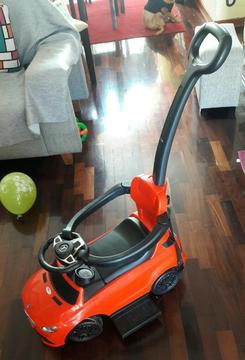 Vendo Lindo Carro Rojo para Niños Obebés