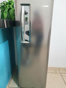refrigerador buen estado marca ElectroLux tamao mediano
