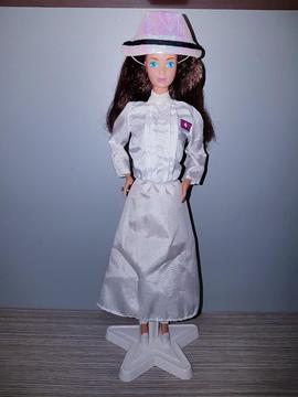 Barbie Whitney Enfermera 1987