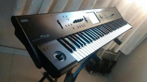 Piano Sintetizador Korg M 50 6 octavas En buen estado pedal