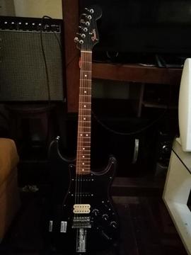 Fender Stratocaster Ed Special Noir Hss