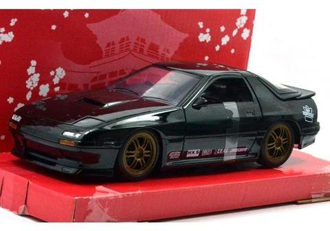 Auto a escala JADA MAZDA RX-7 1985 1:24