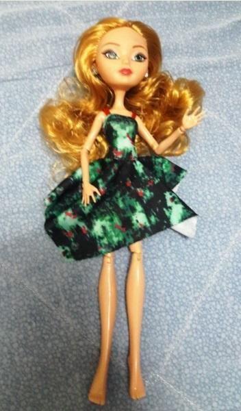 hermosa muñeca articulada tipo barbie