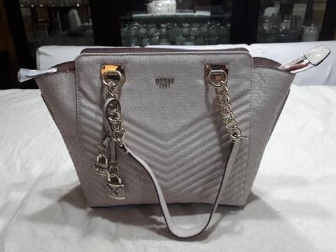 Cartera Original Guess color hueso new Oferta x San Valentín