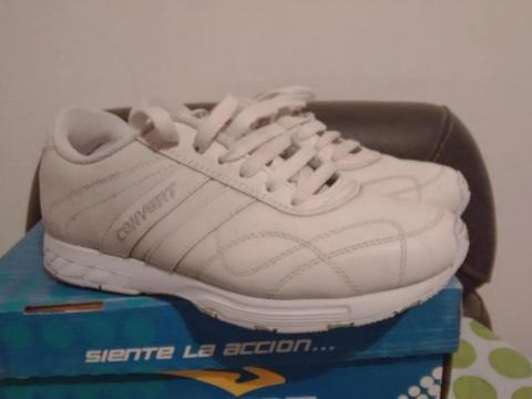 zapatillas blancas marca convert