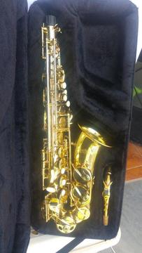 Saxo alto marca JEAN BAPTISTE modelo JB 290 AL. NUEVO