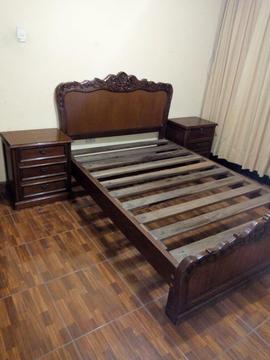 Cama de madera 2plz dos veladores a 600 soles 9/10