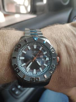 Reloj Invicta Pro Diver Black Dial Gunmetal Stainless Steel Quartz impecable S/333