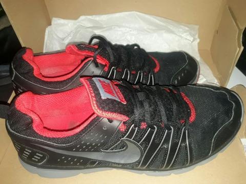 Zapatilla Nikke Flex Trail Talla 46 Usado original