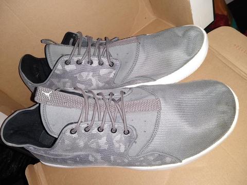 Zapatilla Jordan Talla 45.5 Usado Us11.5 original
