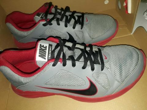 Zapatilla Nike Training Talla 42 Usada original
