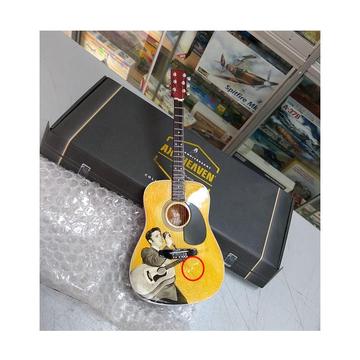 Miniatura Guitarra Elvis Axe Heaven Adorno Hard Rock Heavy