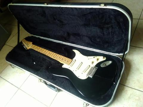 Remato Guitarra Stratocaster Santanu Pro