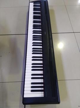 Piano Yamaha P95