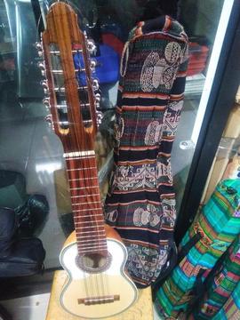 Charango Boliviano con Funda