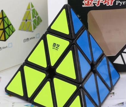 Piramide Pyraminx Profesional Cubo Magico Original QiYi Pyraminx QiMing A Cubo de Rubik Profesional