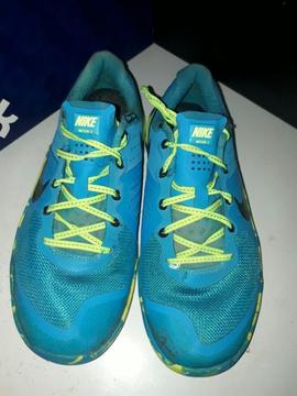 Zapatilla Netcon Talla 38.5 Usado original