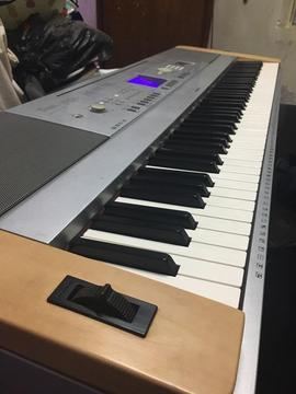 Piano Electrico Yamaha Dgx640