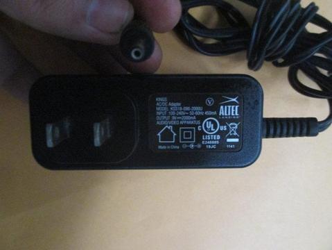 CARGADOR KINGS DE 9V - 2000MA PUNTA MEDIA - ORIGINAL
