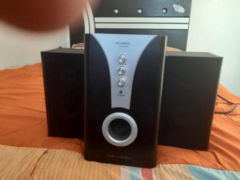 Parlante Avatec con Bass Subwoofer