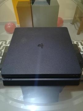 Vendo Play Station 4 a S/700 Soles