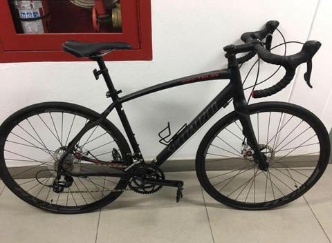 Vendo Bicicleta SPECIALIZED SECTEUR marco 56cm CASI NUEVA