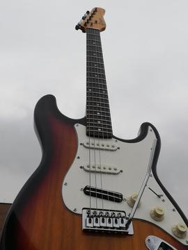 Stratocaster Guitarra Eléctrica Hotrail