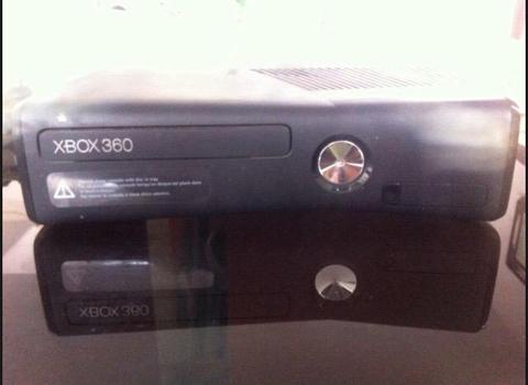 Xbox 360 Slim 4gb Usado