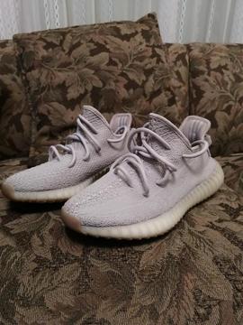 Yeezy 350 v2 sesame