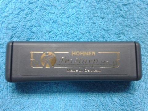 Armonica Hohner Pro Harp Nota E Mi 20 Voces Con Estuche Modelo: 562