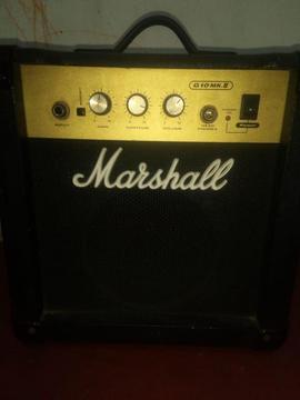 Amplificador Marshall G10 MK II