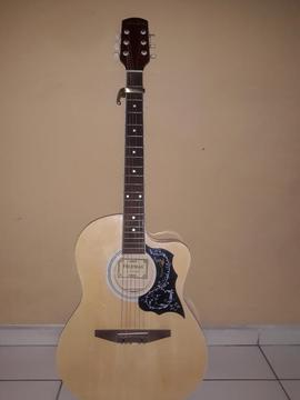 Vendo Guitarra Marca Freeman 9 de 10