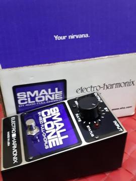 Small Clone Electro Harmonix Chorus Pedal