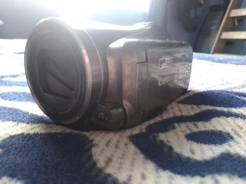 Vendo filmadora Canon vixia hfm400