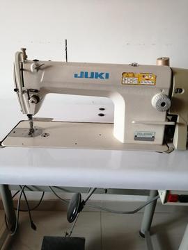Maquina Industrial de Costura Recta Juki