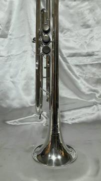 Vendo trompeta AMATI KRASLICE TR 203 en buen estado
