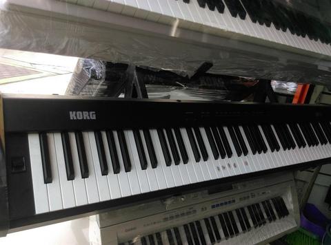 PIANO korg sp 100 teclas pesadas