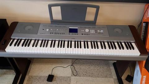 Piano Yamaha Dgx-640w 88 Teclas