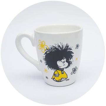Taza Bombé Despertar. Mafalda. Producto Oficial