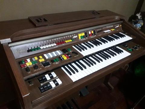 Organo Yamaha Electone (1974)