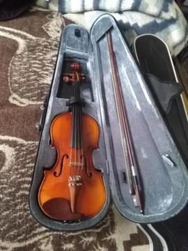 SeRemata Violin 3/4 Marca Starsun S/. 180
