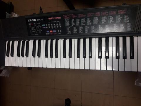 Teclado Casio Ctk200 10de10 con Parante