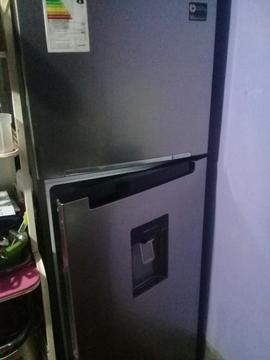 Refrigeradora Samsung Seminueva