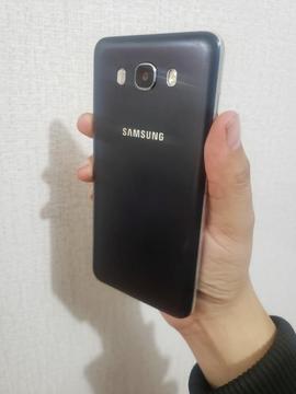 Samsung Galaxy J7 2016