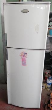 Refrigeradora Sharp No Frost 245 Litros 2 Puertas Operativa