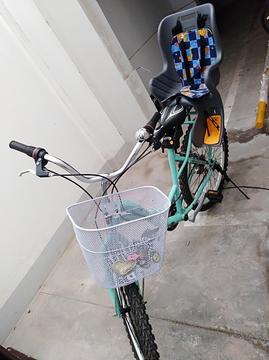 Vendo Bicicleta con Asiento de Niño