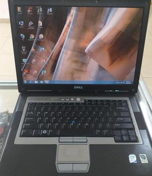 Oferta Laptop Dell Latitude D830 Core 2 Duo T8300 2.40 GHz