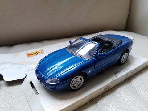 Vendo Jaguar Xk8 Escala 1:24